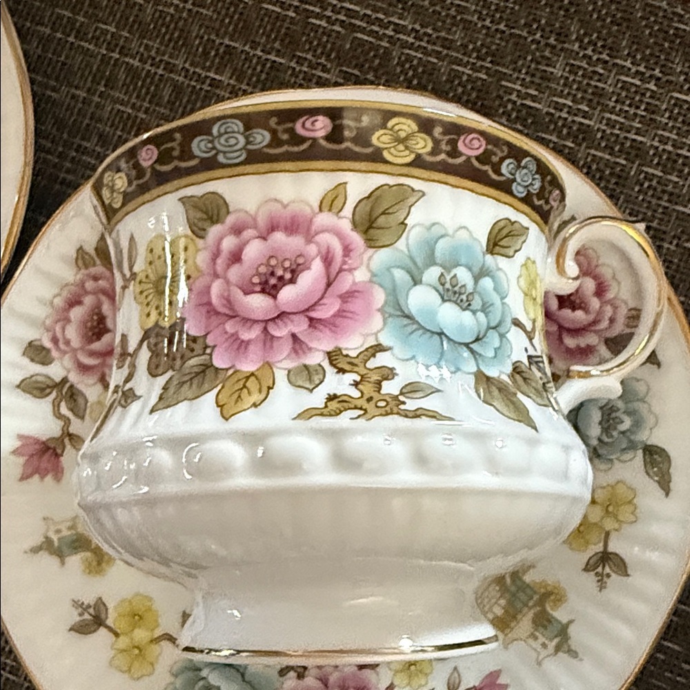 Queen’s Cathay Rosina China Co. Ltd. Fine Bone China Tea Cup & Saucer Set of 4 - Picture 5 of 13